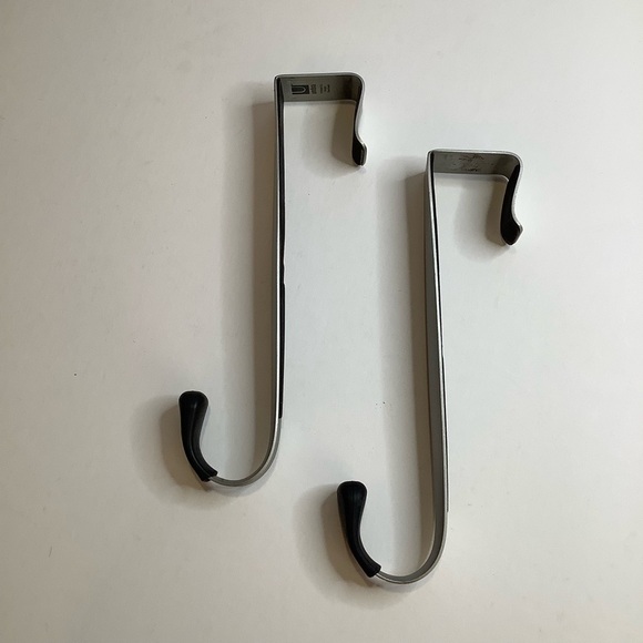 2/$30 UMBRA Steel Over-the-Door Hooks with Rubber Lining (Pair) - Picture 6 of 7